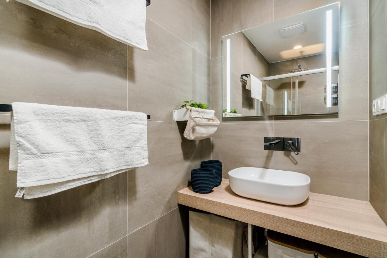 Prague Days - Premium Loft W Terrace - View - Netflix - Ac Lägenhet Exteriör bild